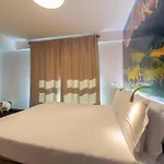 Yugogo Pellico 8 Centro Ξενοδοχείο με διαμερίσματα