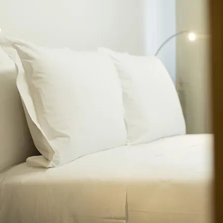 Yugogo Pellico 8 Centro 아파트호텔 4*