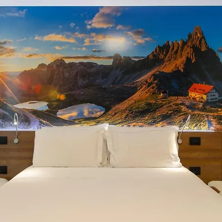 Yugogo Pellico 8 Centro 4* Trento