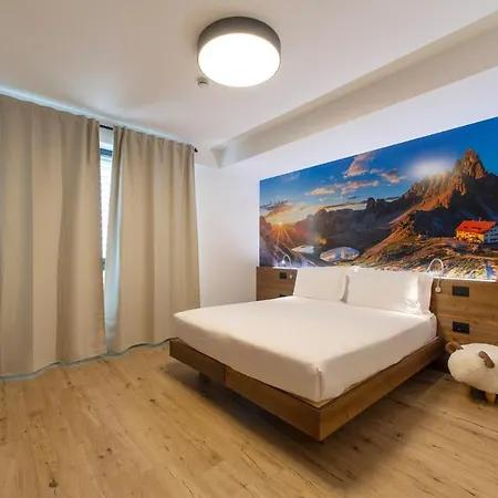 Yugogo Pellico 8 Centro