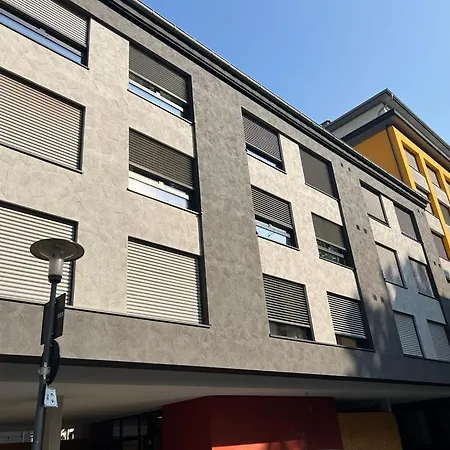 Yugogo Pellico 8 Centro 4*
