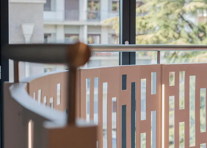 Yugogo Pellico 8 Centro Hotel apartamentowy 4*