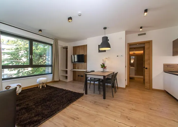 Yugogo Pellico 8 Centro Hotel apartamentowy Trydent