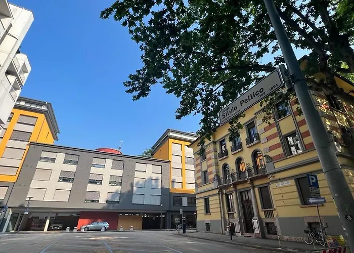 Yugogo Pellico 8 Centro 4*